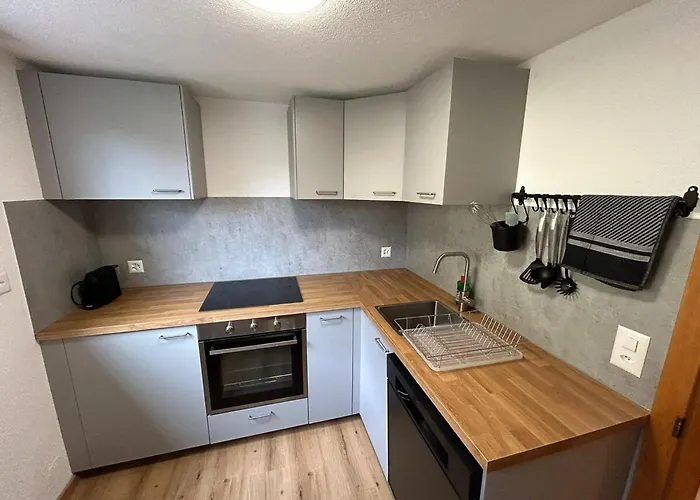 Completely Refurbished Comfortable *